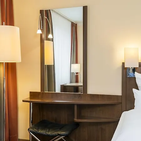 Nh Altstadt Otel 4*