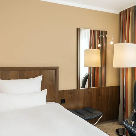 Nh Altstadt Otel 4*