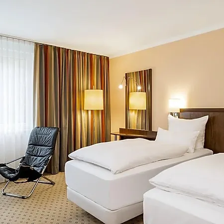 Nh Altstadt 4* Kolín nad Rýnem