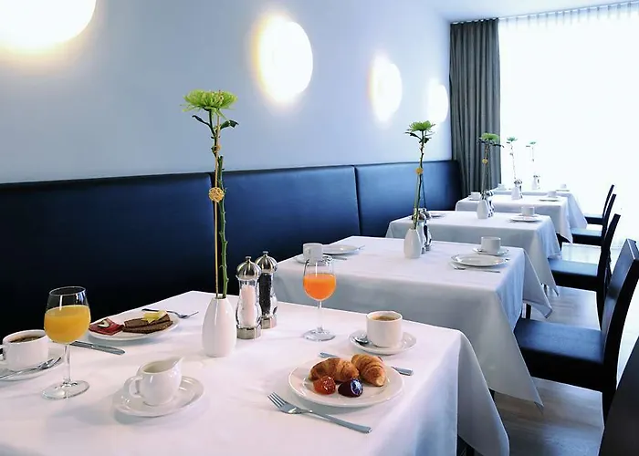 Otel Nh Altstadt 4*